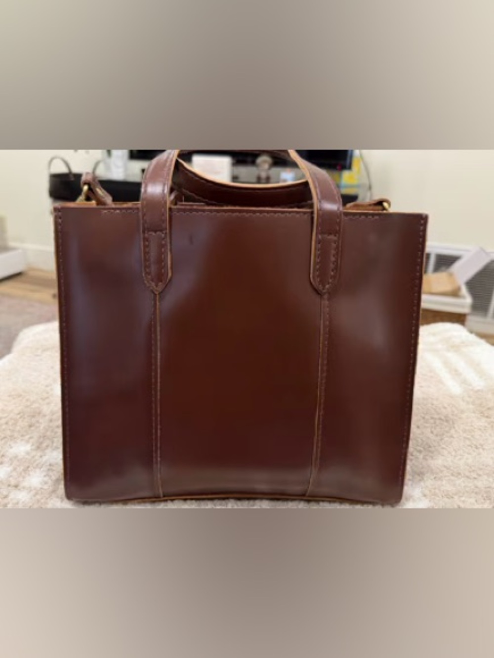 Classic chocolate Lola crossbody